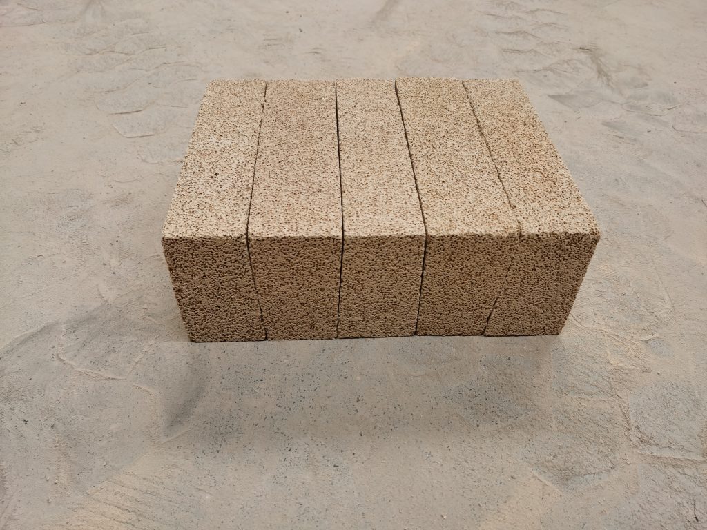 高鋁聚輕保溫磚